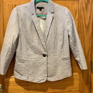 Great fitting cropped blazer